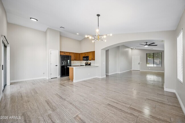 Building Photo - 10614 W Crimson Ln