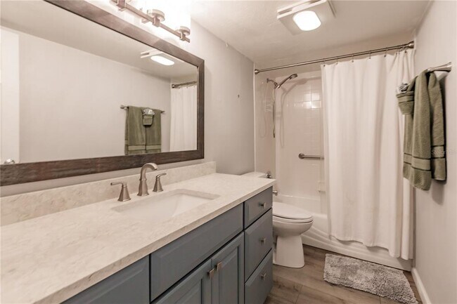 Building Photo - 1200 E Peppertree Ln