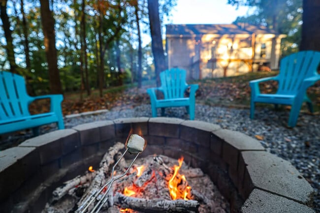 Building Photo - 193 Scarlet Oak Dr