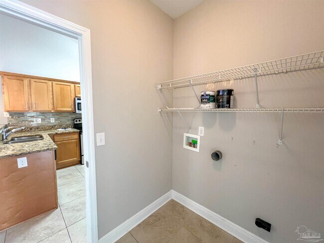 Building Photo - 8776 Bradfield Dr