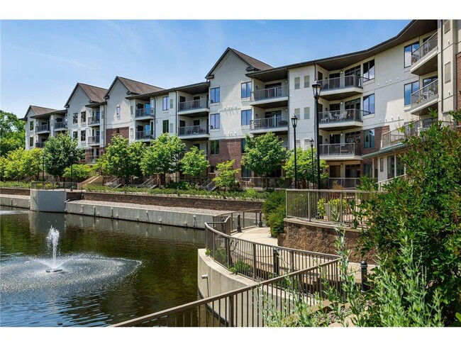 Building Photo - 5250 Grandview Square