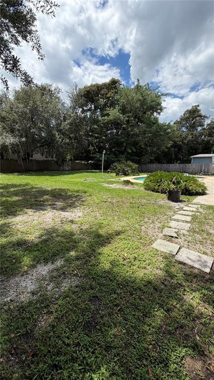Building Photo - 270 W Pineloch Ave