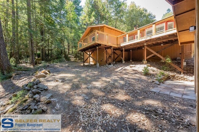 Building Photo - Charming updated 3 bd. Brooktrails home in a lovely setting!