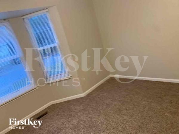 Building Photo - 6140 Littleton Dr