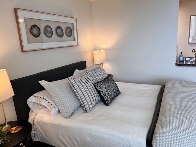 Hotel-like bedding - 350 G St SW