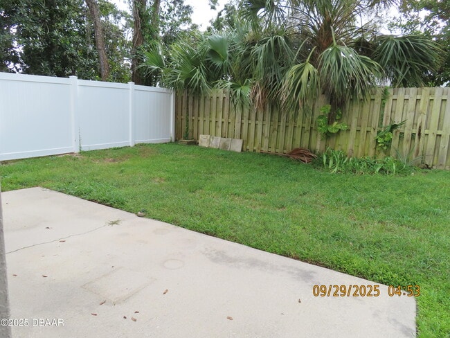 Building Photo - 1320 N Beach St