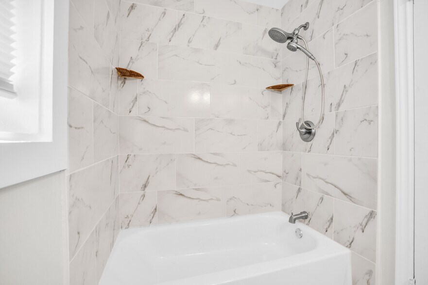 Building Photo - 125 Vandenburg Dr