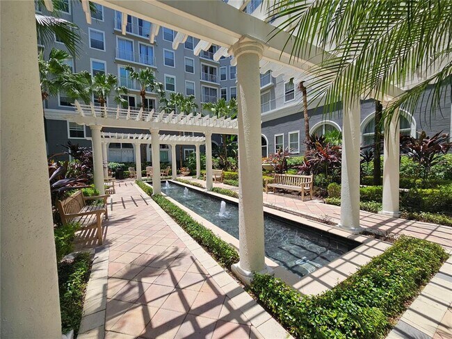 Building Photo - 700 S Harbour Island Blvd