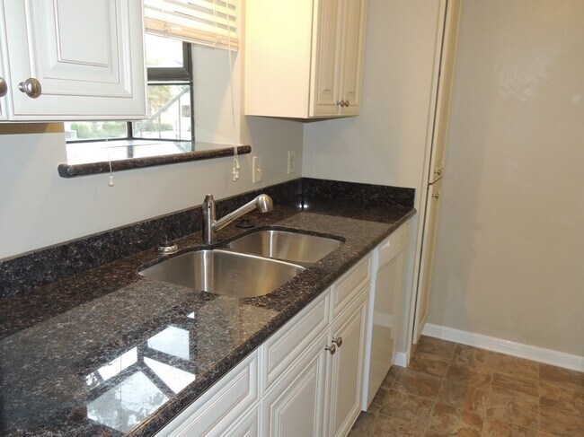 Building Photo - 11843 Braesview