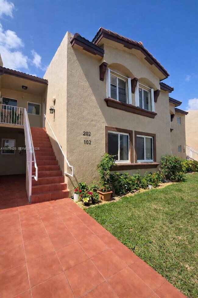 Building Photo - 15761 SW 137th Ave