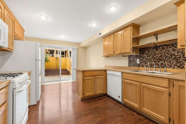 Building Photo - 3225 156th St SW