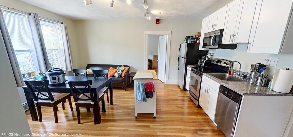 Building Photo - 402 Highland Ave