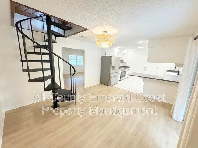 Building Photo - 504 Kelly St