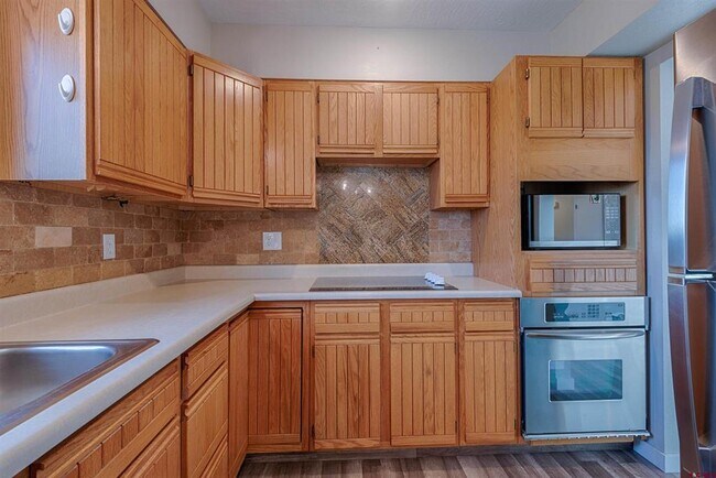 Building Photo - 64251 N Ramona Rd