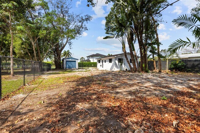 Building Photo - 14171 SW 37th Ct