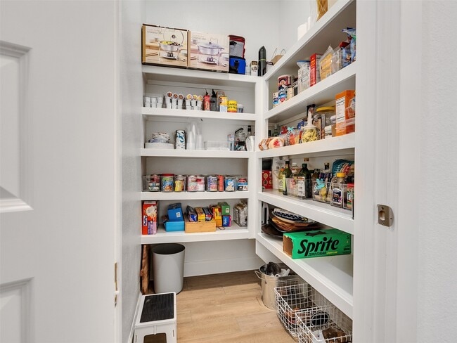 Building Photo - 5422 Farm Hill Way