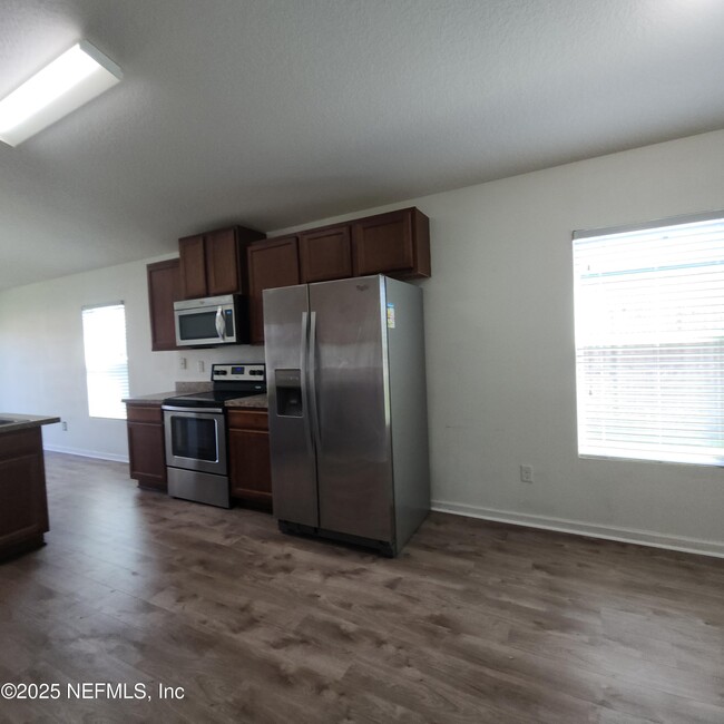 Building Photo - 15307 Bareback Dr
