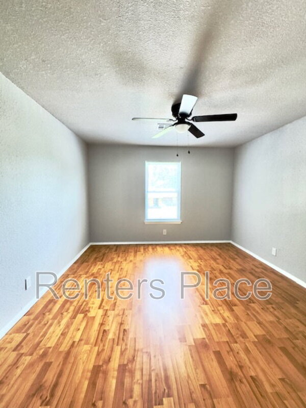 Building Photo - 1400 N Ironwood Pl