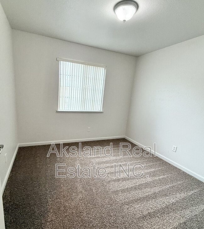 Building Photo - 421 N Walnut Ave