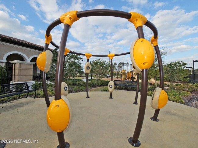 Building Photo - 12770 Valletta St