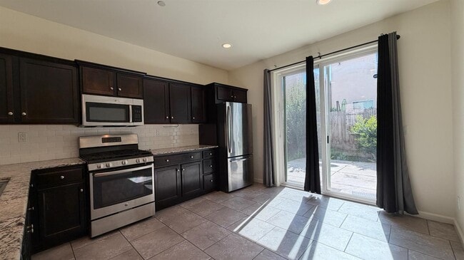 Building Photo - 3774 Amity Ln