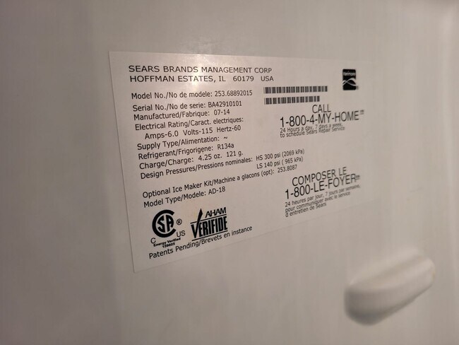 Building Photo - Newly Renovated 1bd, 1ba, Assigned 1pkg 648sqft. for $2200