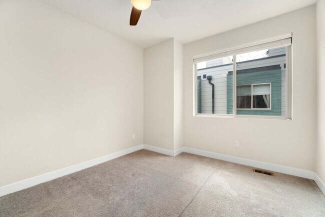 Building Photo - 1276 W 11th Ave