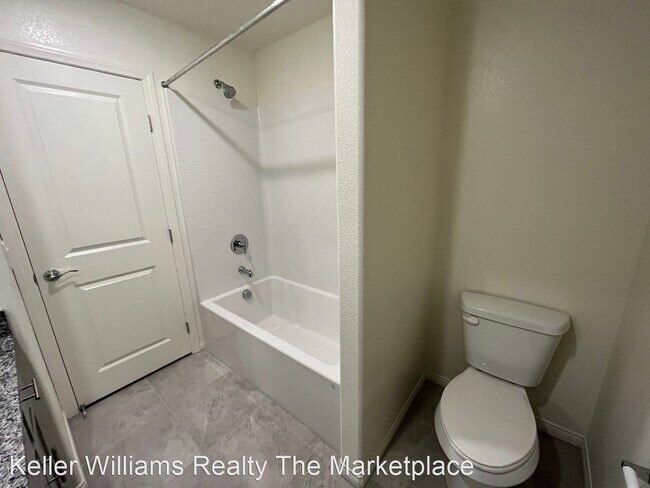 Building Photo - 4 br, 3 bath House - 428 Larksong Ave