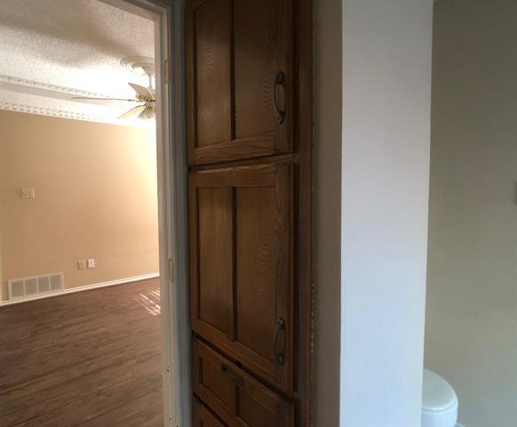 Building Photo - 3924 Wentworth Dr