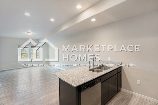Building Photo - 6627 Rubicon Dr