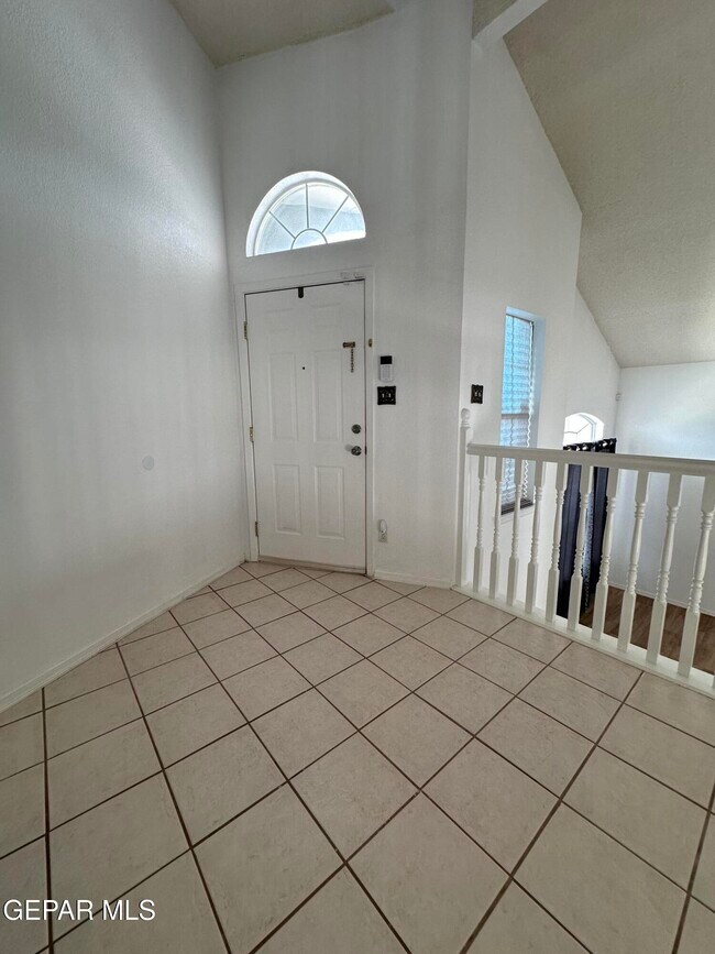 Building Photo - 1340 James Cravens Ct