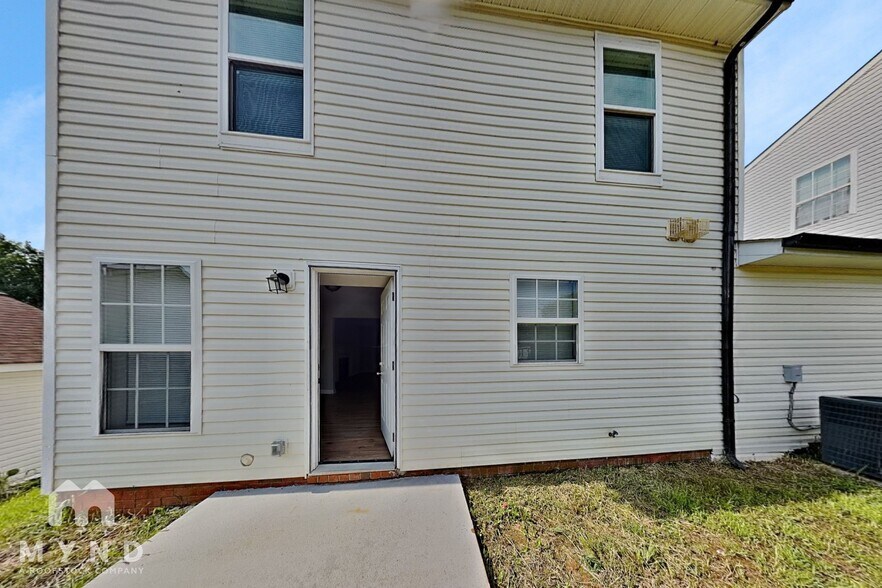 Building Photo - 1020 Alston Hill Dr