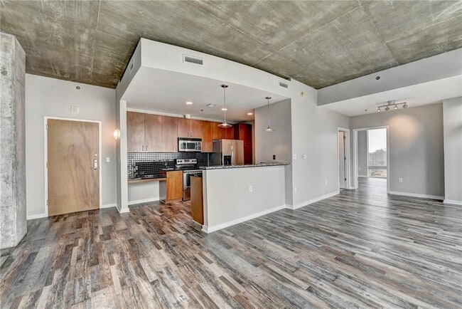 Building Photo - 923 Peachtree St NE