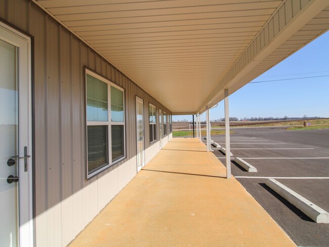 Building Photo - 14405 Friend Rd