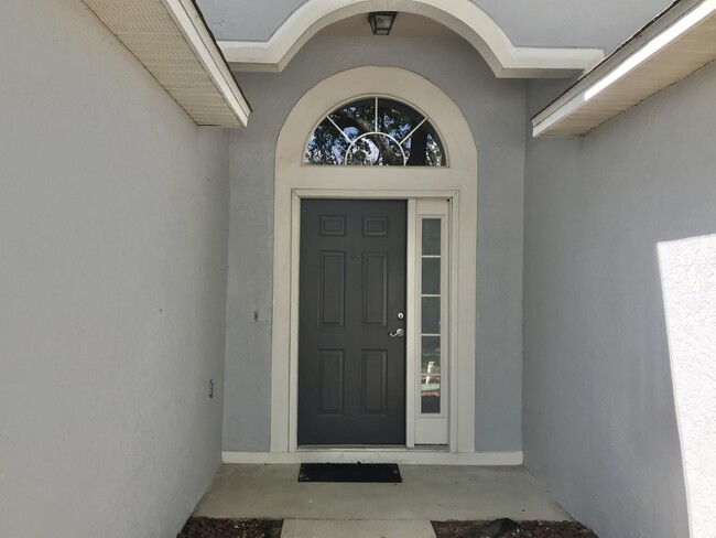 Building Photo - 989 Scenic View Cir