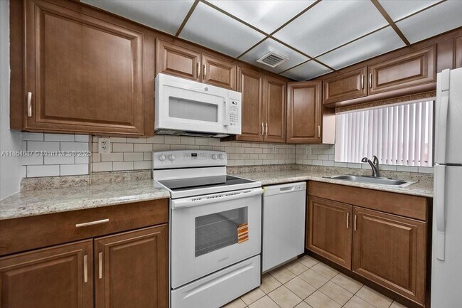 Building Photo - 9440 W Flagler St