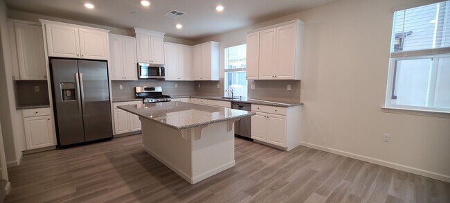 Building Photo - Solar - Belle Maison @ Campus Oaks -2031sq...