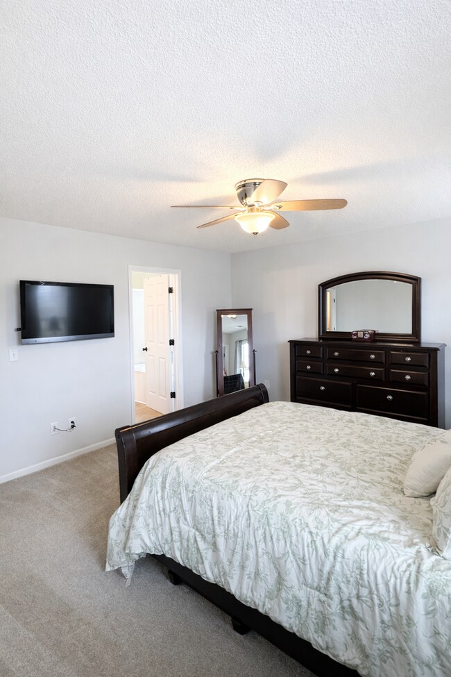 Building Photo - 3BD/2.5BA- WITH BONUS ROOM -AVAILABLE NOW or AUGUST 1, 2026!!