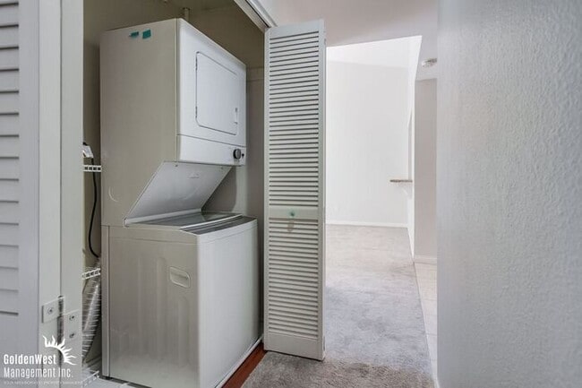 Building Photo - Charming 3Bdm 2Ba Condo in the Heart of Ca...