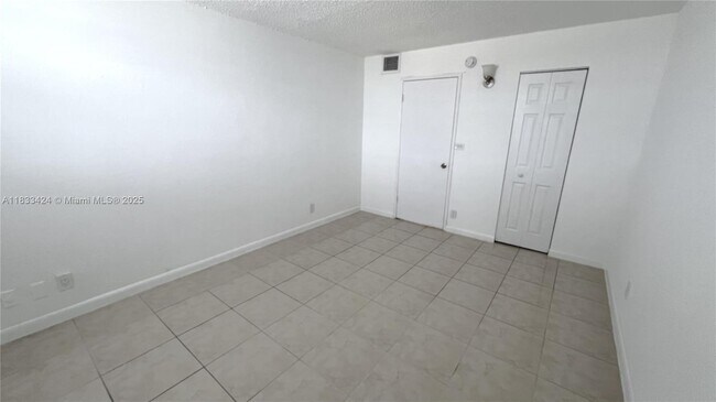 Building Photo - 801 NW 47th Ave