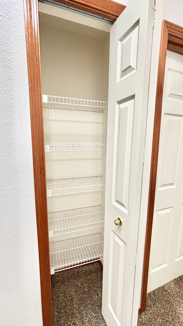 Building Photo - N0611