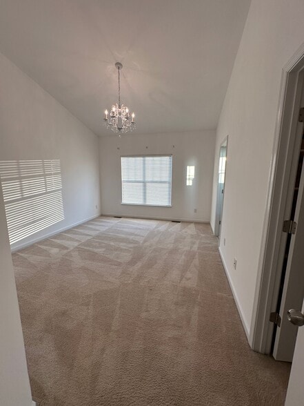 Building Photo - 9075 Alexander Way