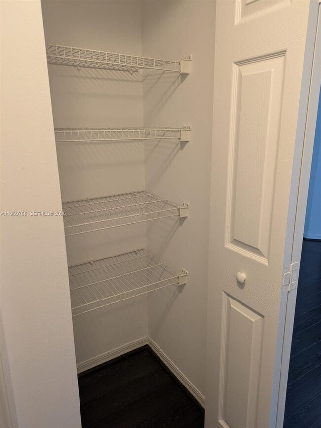 Building Photo - 6831 SW 44th St