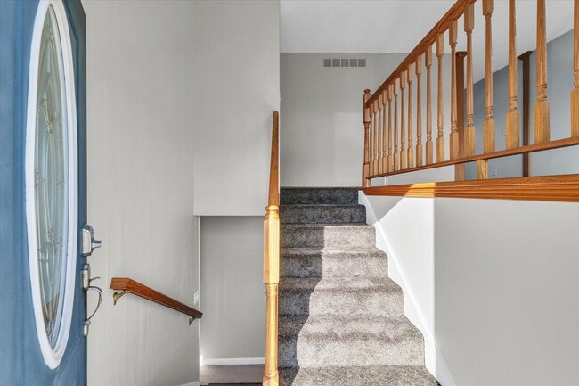 Building Photo - Spacious 4-Bedroom Home with Fenced Yard a...