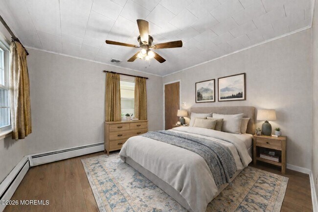 Building Photo - 14 Swan Ave