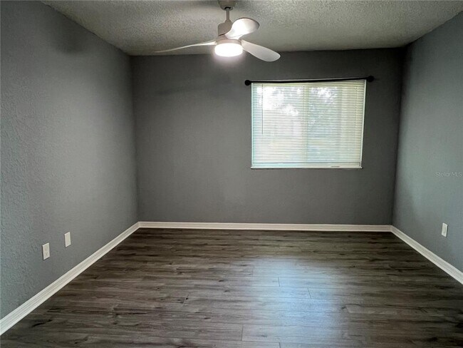 Building Photo - 10265 Gandy Blvd N