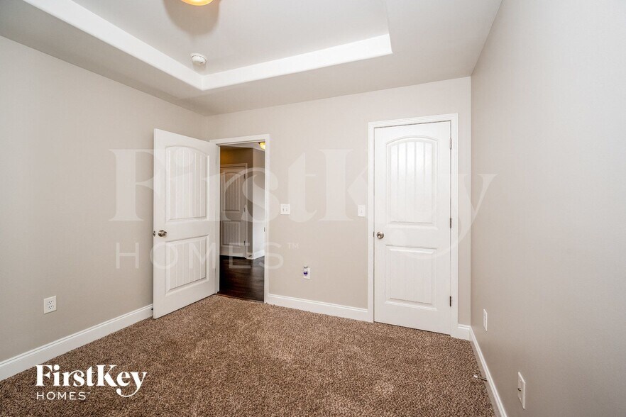 Building Photo - 281 Crisfield Cir