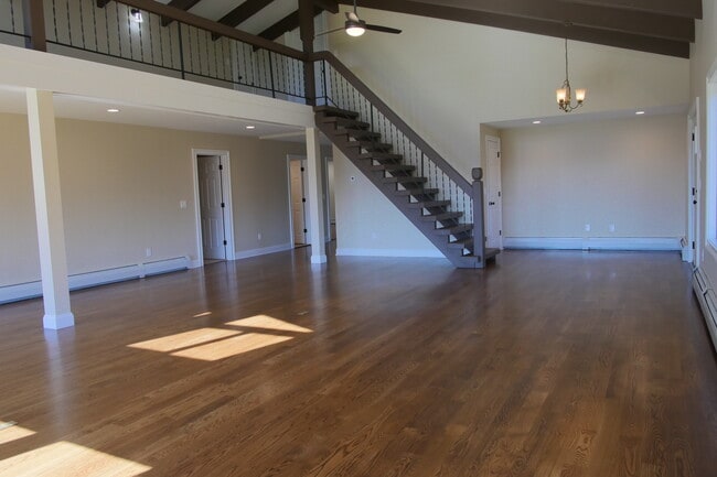 Building Photo - 589 Overlook Rd