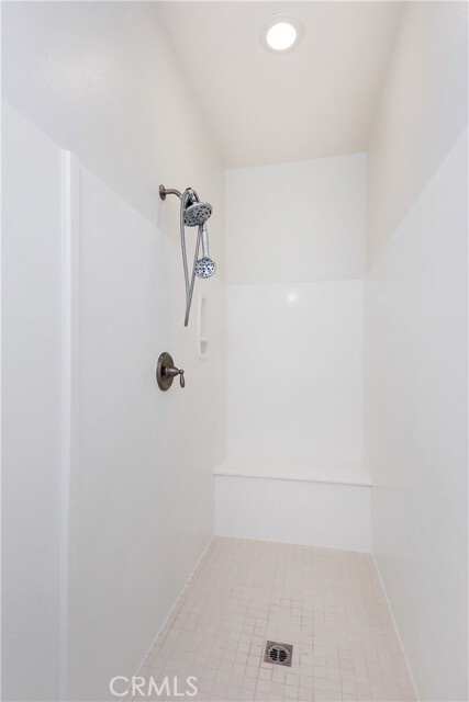 Building Photo - 309 W Via Rua Flores