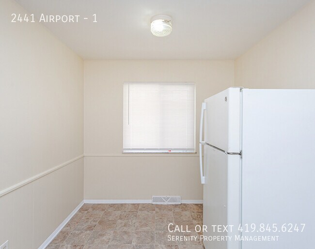 Building Photo - 2441 Airport-1